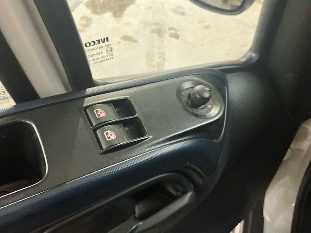 Iveco daily 35s18v 3.0 410 h3 bedrijfswagen - afbeelding 43 van  46