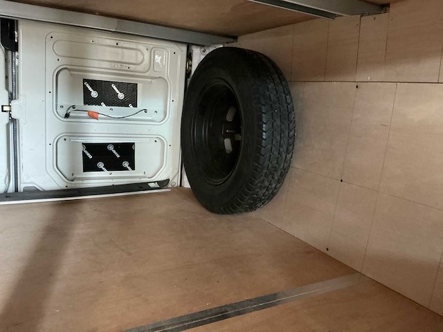 Iveco daily 40c11v 395 h2 l4 bedrijfswagen/camper - afbeelding 14 van  34
