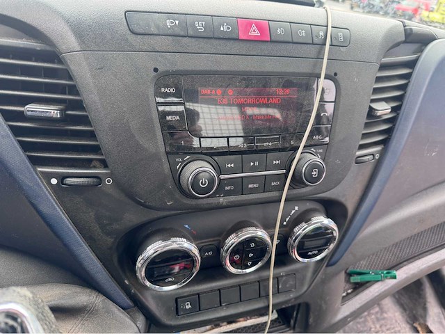 Iveco daily bedrijfswagen - afbeelding 17 van  33