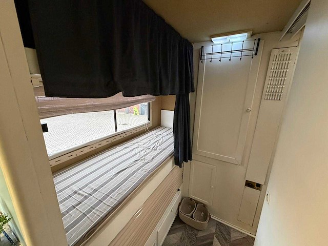 Iveco daily camper 2.5 turbo diesel s45 kampeerwagen niesmann & bischoff clou 4-tvf-30 - afbeelding 6 van  36