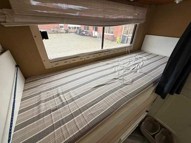 Iveco daily camper 2.5 turbo diesel s45 kampeerwagen niesmann & bischoff clou 4-tvf-30 - afbeelding 11 van  36