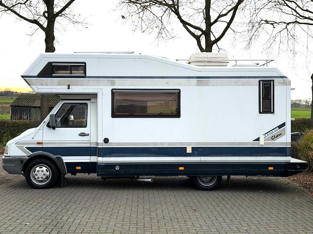 Iveco daily camper 2.5 turbo diesel s45 kampeerwagen niesmann & bischoff clou 4-tvf-30 - afbeelding 12 van  36
