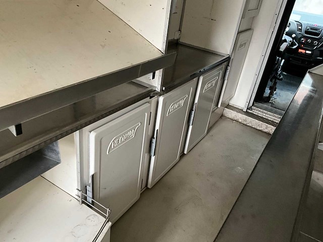 Iveco daily (marktkraam) - bedrijfswagen - afbeelding 10 van  25