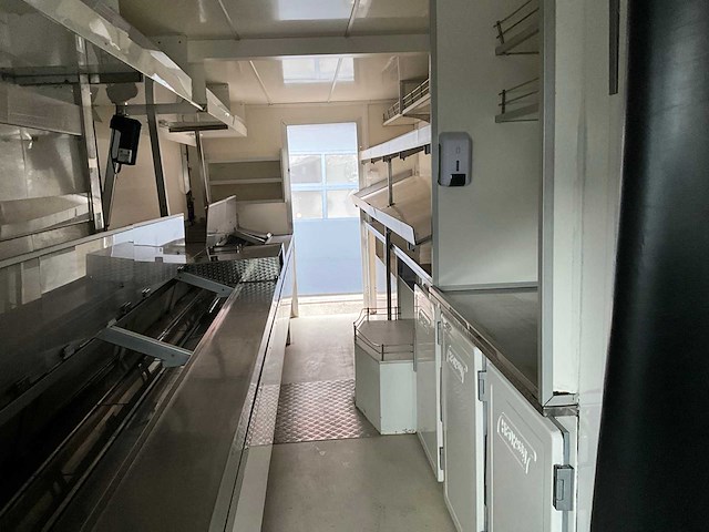 Iveco daily (marktkraam) - bedrijfswagen - afbeelding 18 van  25