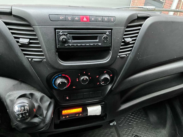 Iveco daily (marktkraam) - bedrijfswagen - afbeelding 16 van  23