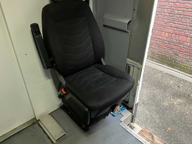 Iveco daily waardetransport - bedrijfswagen - afbeelding 8 van  19