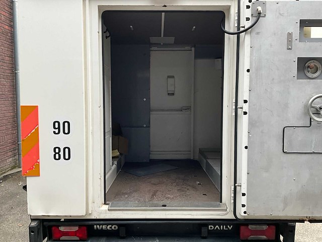 Iveco daily waardetransport - bedrijfswagen - afbeelding 17 van  19