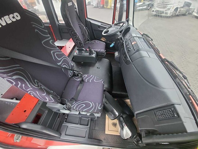 Iveco eurocargo 160e300 crewcab doka - chassis truck / fire fighting trucks - afbeelding 15 van  27