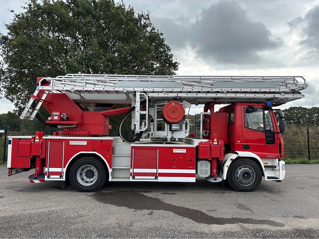 Iveco eurocargo 180e300 – magirus m33p ladderwagen / brandweerwagen - afbeelding 19 van  26