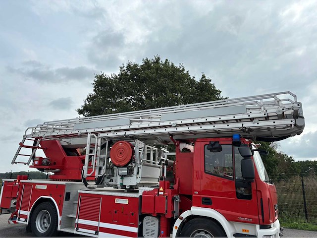 Iveco eurocargo 180e300 – magirus m33p ladderwagen / brandweerwagen - afbeelding 17 van  26