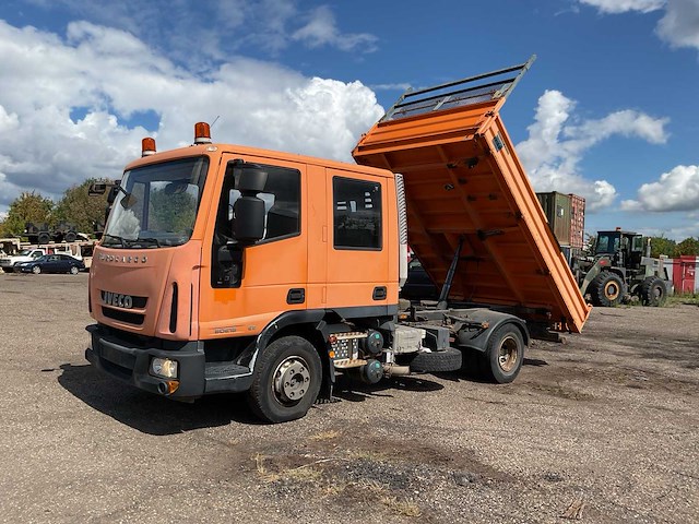Iveco eurocargo m812 vrachtwagen - afbeelding 1 van  19