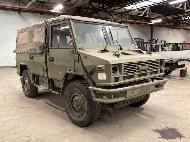 Iveco legervoertuig - afbeelding 3 van  11