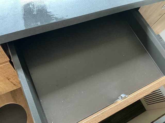 Iveco ml135e18w volledig professioneel opgebouwde expeditie-/overlandtruck/camper - afbeelding 15 van  119