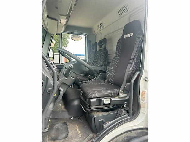 Iveco ml90e18/p bedrijfswagen met verkoopwagen - afbeelding 21 van  30