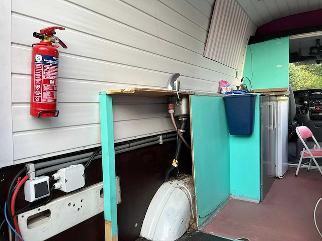 Iveco verkoop wagen ijscokraam met 230v installatie - afbeelding 6 van  37