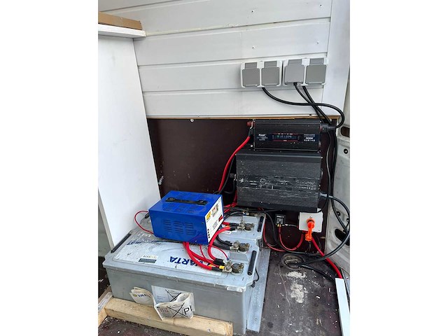 Iveco verkoop wagen ijscokraam met 230v installatie - afbeelding 10 van  37