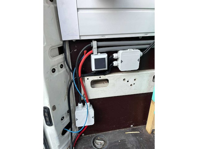 Iveco verkoop wagen ijscokraam met 230v installatie - afbeelding 14 van  37