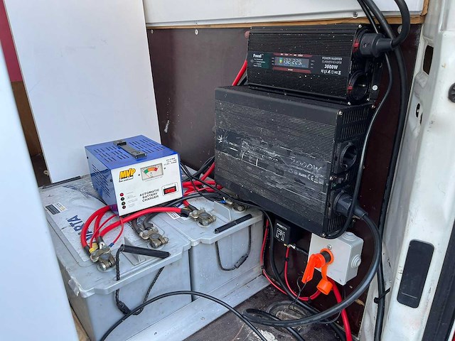 Iveco verkoop wagen ijscokraam met 230v installatie - afbeelding 16 van  37