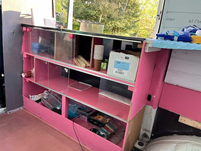 Iveco verkoop wagen ijscokraam met 230v installatie - afbeelding 24 van  37