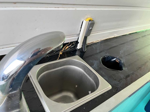 Iveco verkoop wagen ijscokraam met 230v installatie - afbeelding 27 van  37