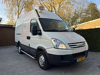Iveco verkoop wagen ijscokraam met 230v installatie - afbeelding 32 van  37