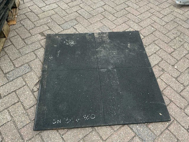 Ivol rubber rubberen tegel (40x) - afbeelding 1 van  8