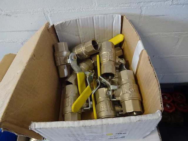 Ivr - partij gaskogelkranen en instelkranen - afbeelding 4 van  9