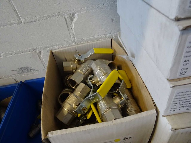 Ivr - partij gaskogelkranen en instelkranen - afbeelding 7 van  9