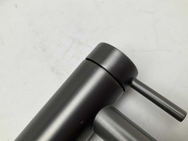 Ivy bond 6100156 wastafelkraan brushed metal black pvd - afbeelding 3 van  7