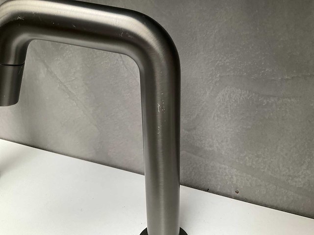 Ivy bond fonteinkraan geborsteld metal black - afbeelding 4 van  5