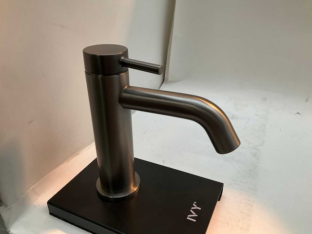 Ivy bond wastafelkraan geborsteld black metal pvd - afbeelding 3 van  8