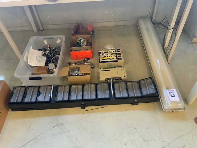 Iwaki md-30r-200n pomp (2x) en diversen - afbeelding 6 van  7