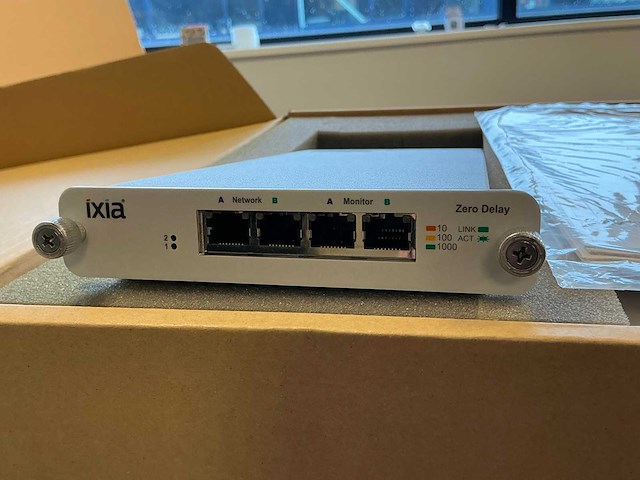 Ixia copper 10/100/1g zero delay network tap (3x) - afbeelding 2 van  4