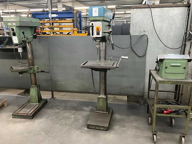 Ixion bs 23 kolomboormachine - afbeelding 1 van  7