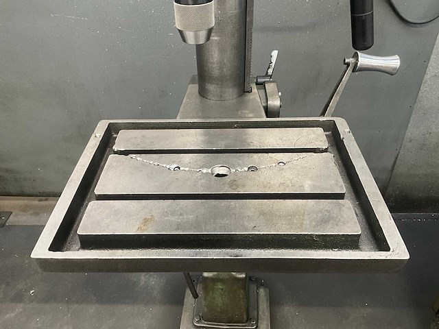 Ixion bs 23 kolomboormachine - afbeelding 5 van  7