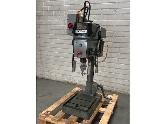 Ixion bt 156 tafelboormachine - afbeelding 2 van  7