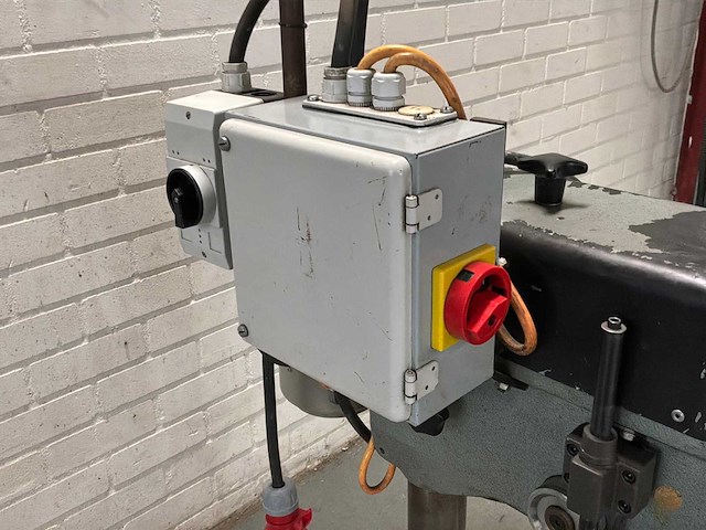 Ixion bt 156 tafelboormachine - afbeelding 5 van  7