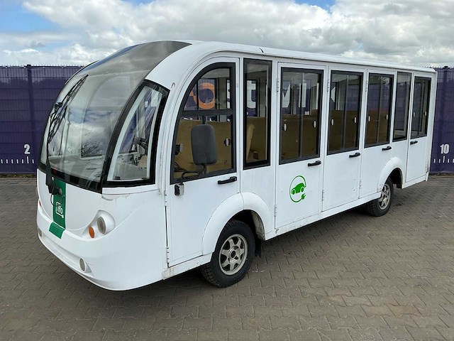Iyyo - 2017 - 14 zitplaatsen - elektrisch bedrijfswagen - afbeelding 1 van  17