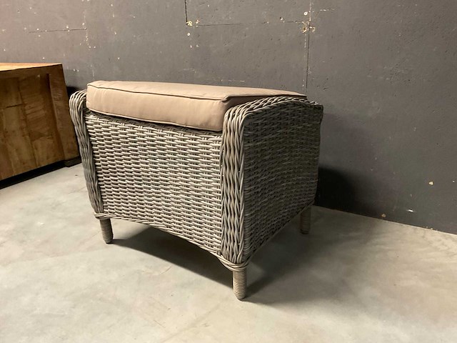 Iziq tuinstoel/poef - afbeelding 1 van  10