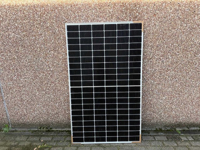 Ja solar - set van 124 zonnepanelen (380 wp) - growatt 40k omvormer - afbeelding 2 van  9