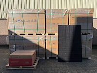 Ja solar - set van 216 zonnepanelen (450 wp) - goodwe omvormer (80 kw)