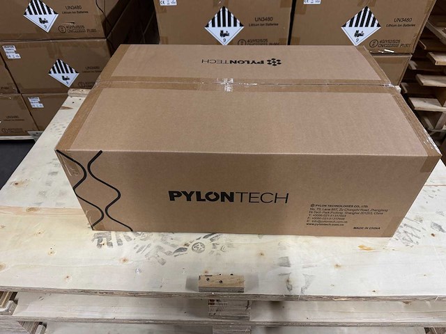 Ja solar - set van 24 zonnepanelen (450 wp) met hybride omvormer en 14,2 kwh batterijen - afbeelding 1 van  15