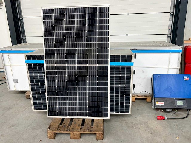 Ja solar - set van 75 gebruikte zonnepanelen (330 wp) - gebruikte sma (25 kw) omvormer - afbeelding 1 van  3