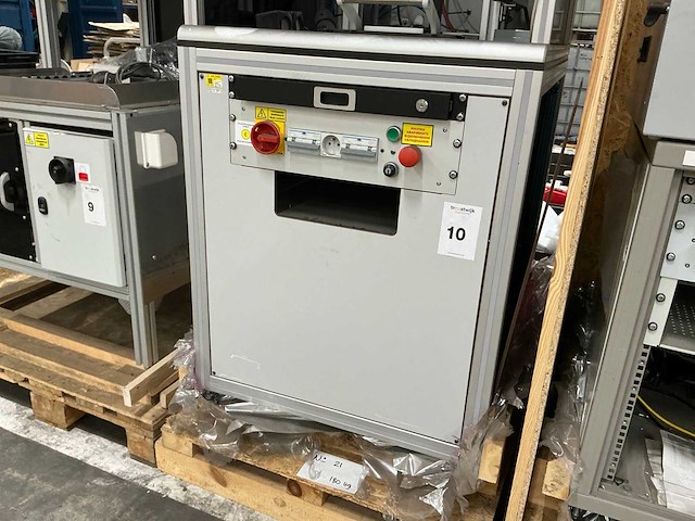 Jabil ev laadkabel testmachine - afbeelding 7 van  9