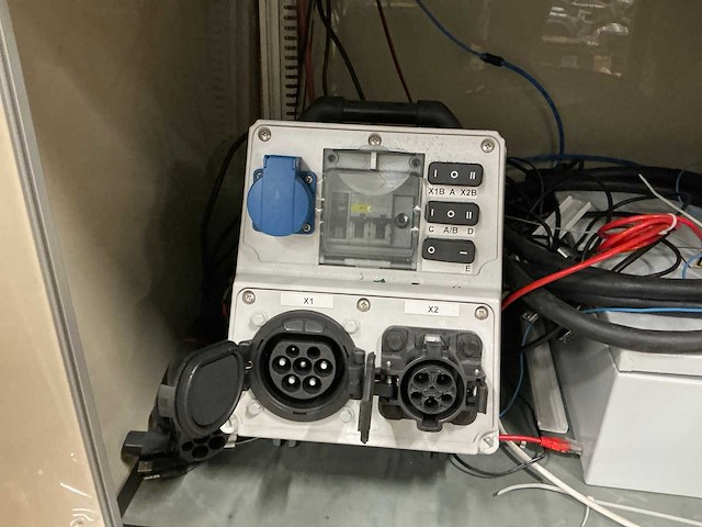 Jabil ev laadpaal testmachine - afbeelding 3 van  9