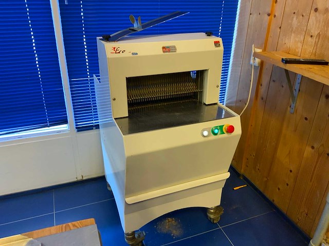 Jac eco eel 450/12 broodsnijmachine - afbeelding 1 van  6