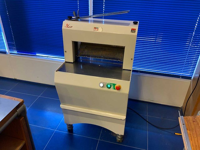 Jac eco eel 450/12 broodsnijmachine - afbeelding 1 van  5