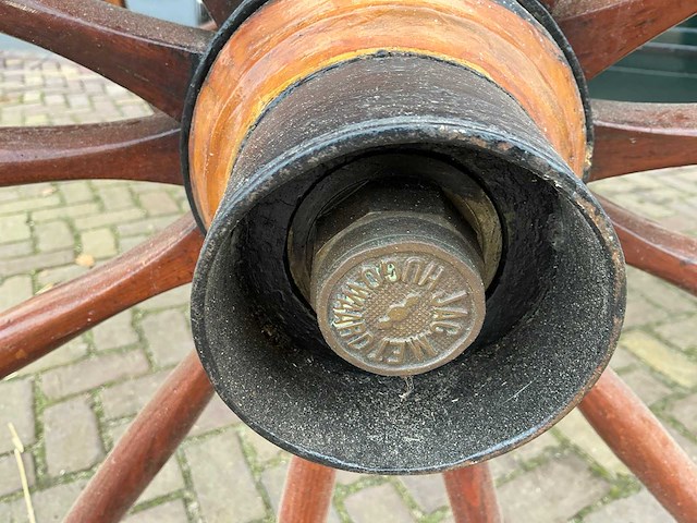 Jac met hugowaard koetsbartafel - afbeelding 3 van  11