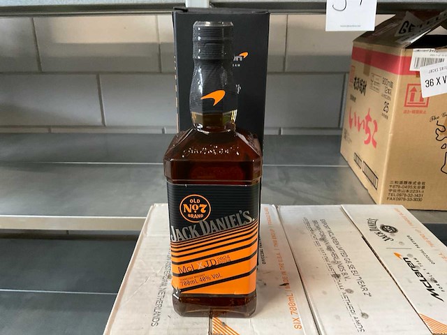 Jack daniels - mclaren - whiskey - 2024 en 2023 - afbeelding 2 van  4
