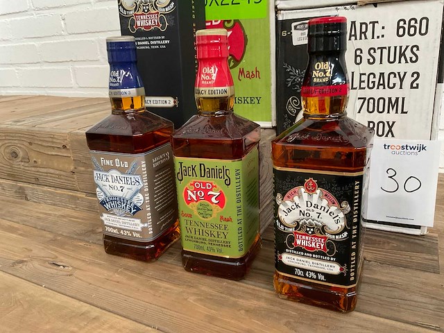 Jack daniels whiskey (18x) - legacy 1 - 2 - 3 - afbeelding 1 van  8